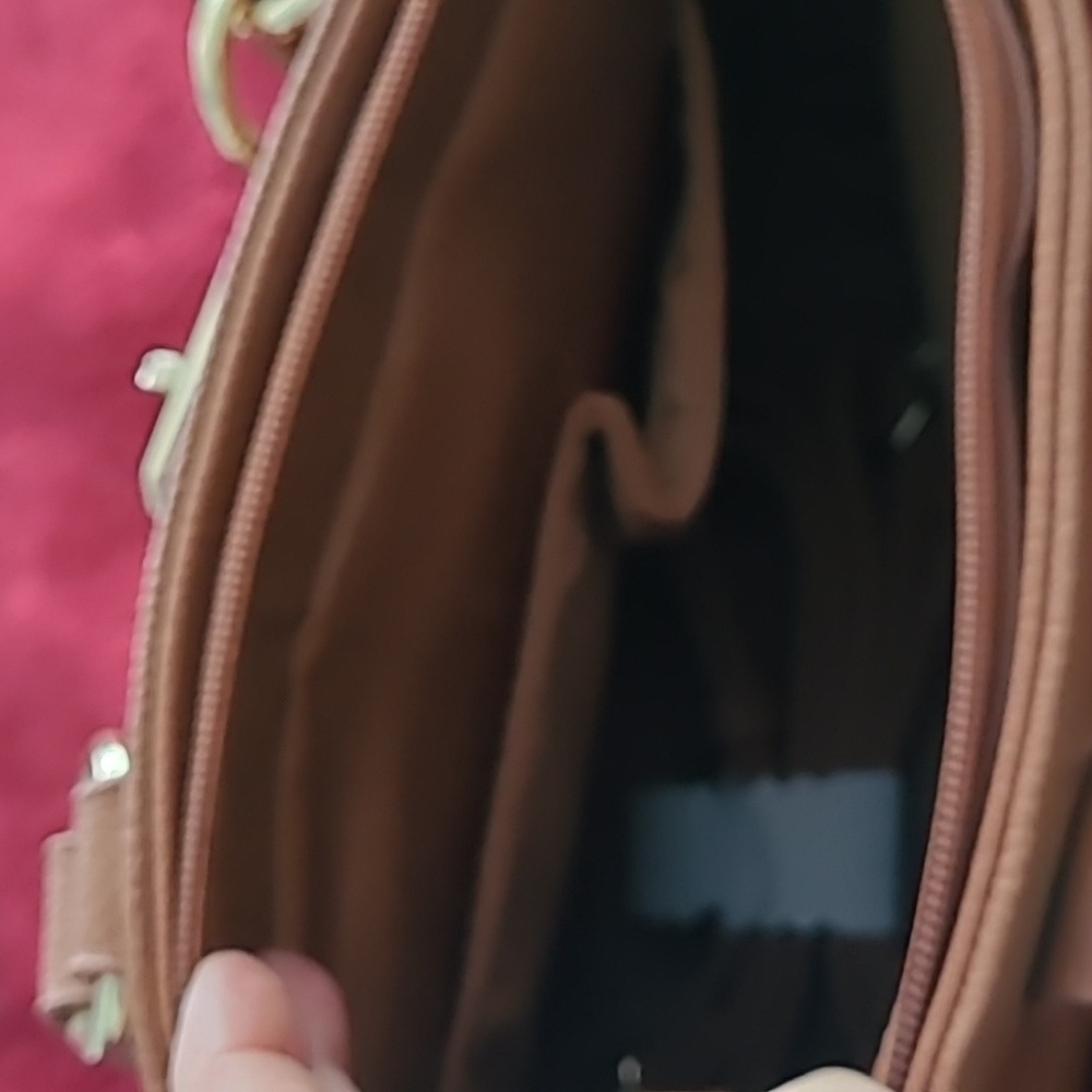 Handbag - Picture 3 of 5